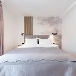 Hillside Rest *