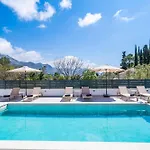 Hillside Rest Villa *