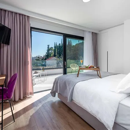 Hillside Rest * Čelopeci