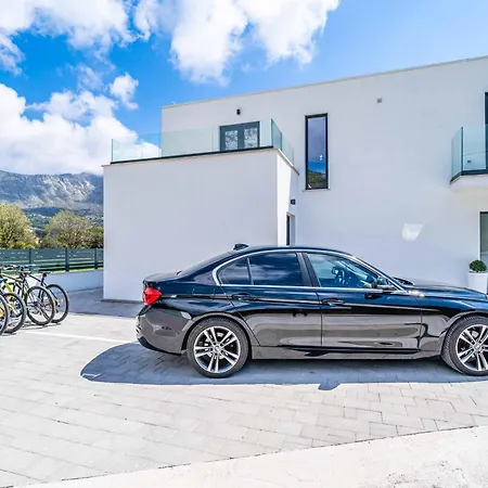 Hillside Rest ヴィラ Čelopeci