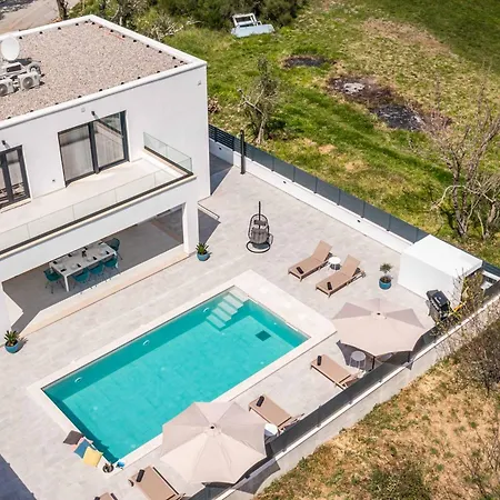 Hillside Rest Villa